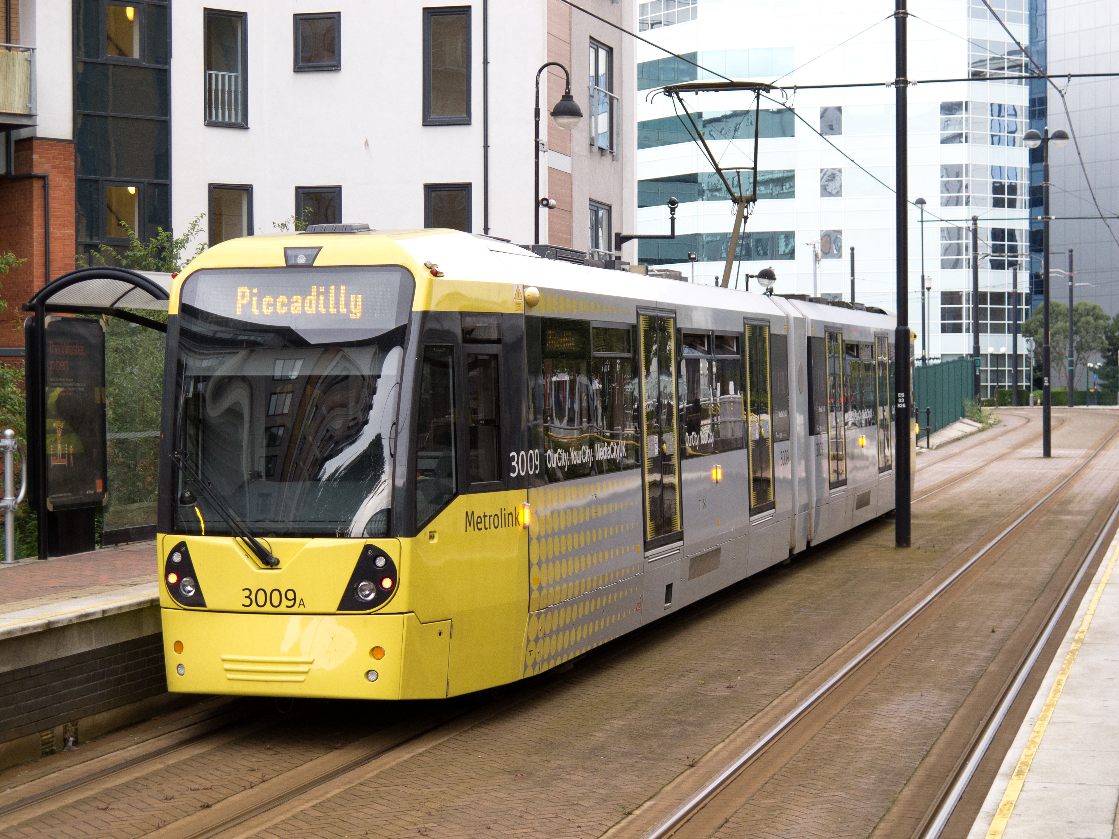 Greater_Manchester_Metrolink_-_tram_3009A