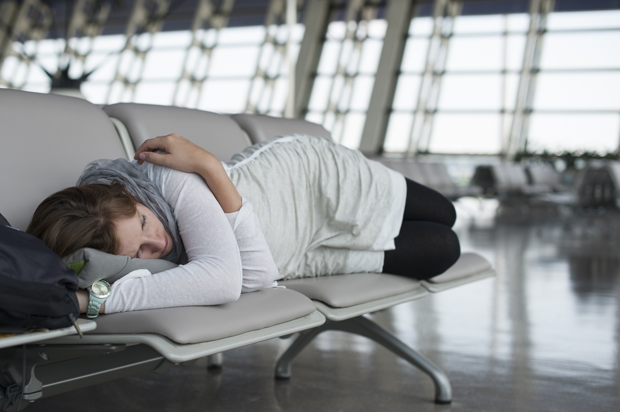 sleepiness-caused-by-jet-lag